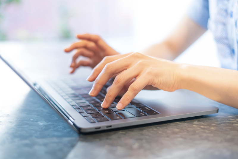 Close Up,Photo,Of,Female,Hands,Typing,On,Keyboard,At,Indoor