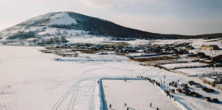 Rural Ice Hockey @t_a.r_o / Instagram.com