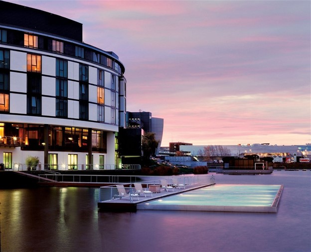 https://ezzin.com/wp-content/uploads/2025/01/hotels4.jpg