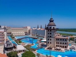https://ezzin.com/wp-content/uploads/2025/01/hotels12.jpg
