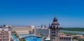 https://ezzin.com/wp-content/uploads/2025/01/hotels12.jpg