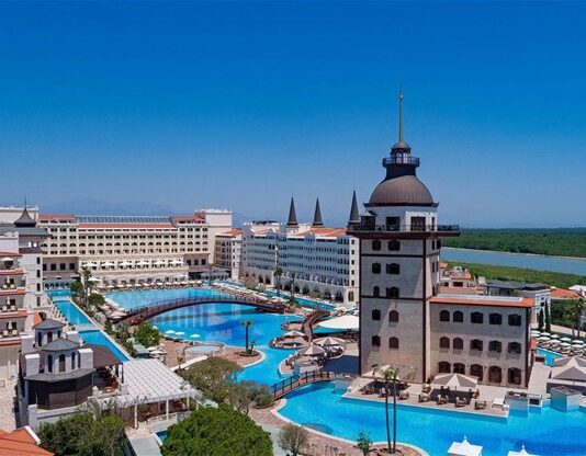 https://ezzin.com/wp-content/uploads/2025/01/hotels12.jpg