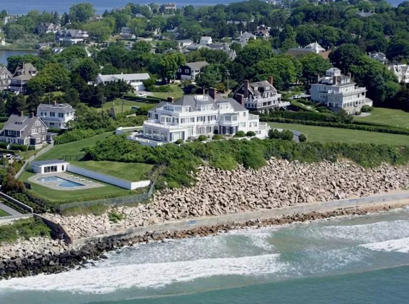 Taylor Swift Watch Hill Mansion